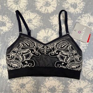 NWT Athleta Virya Seamless Bra, asphalt/white, size M